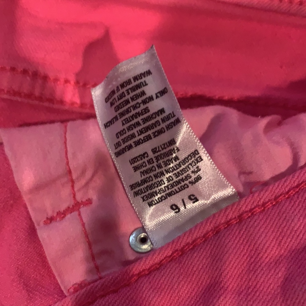 Shorts - Picture 2 of 4